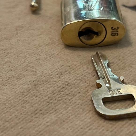 Authentic Louis Vuitton Padlock💌 - Picture 3 of 5